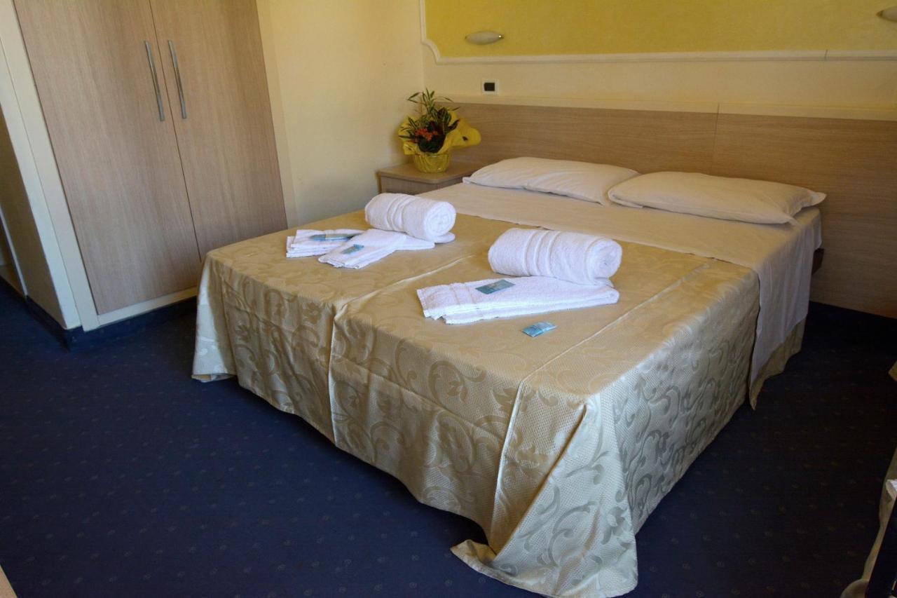 Hotel Orly 체제나티코 외부 사진
