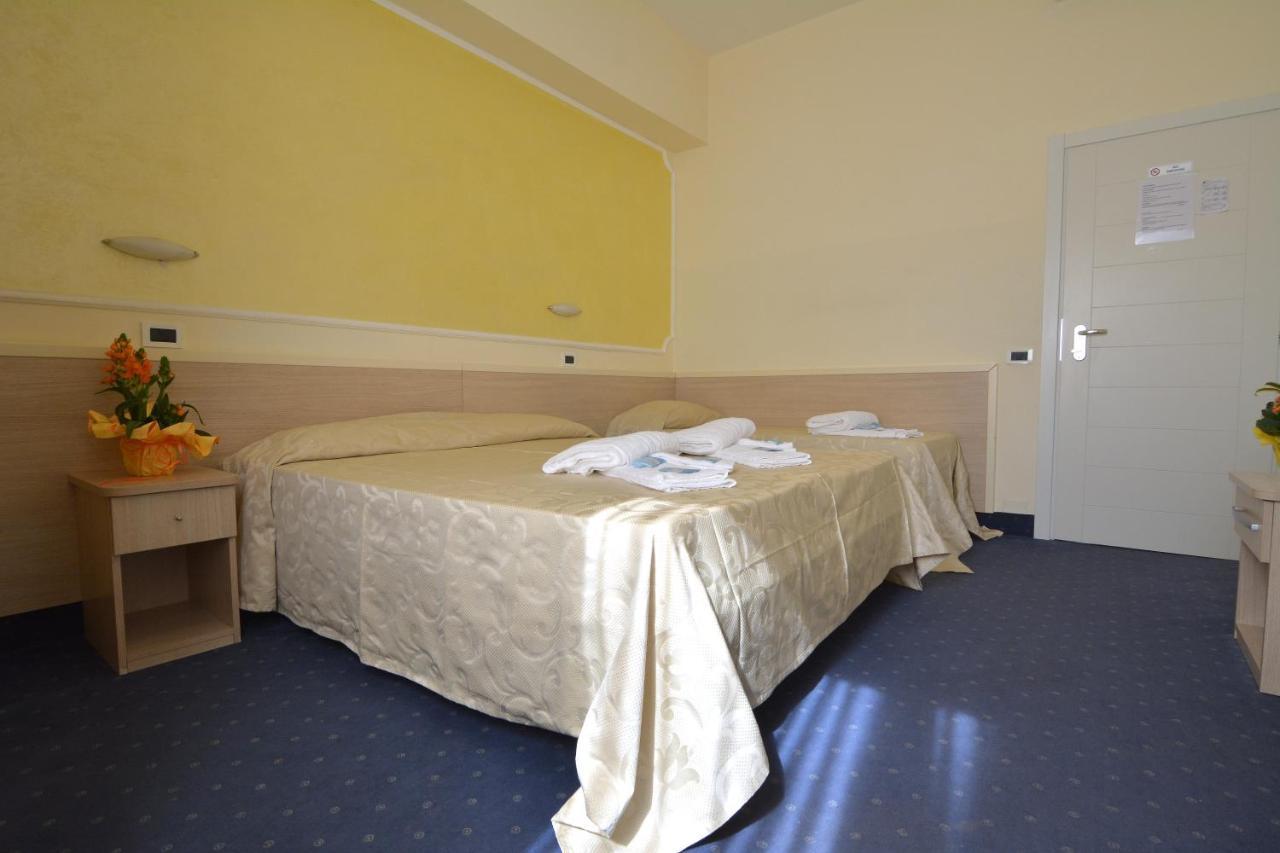 Hotel Orly 체제나티코 외부 사진