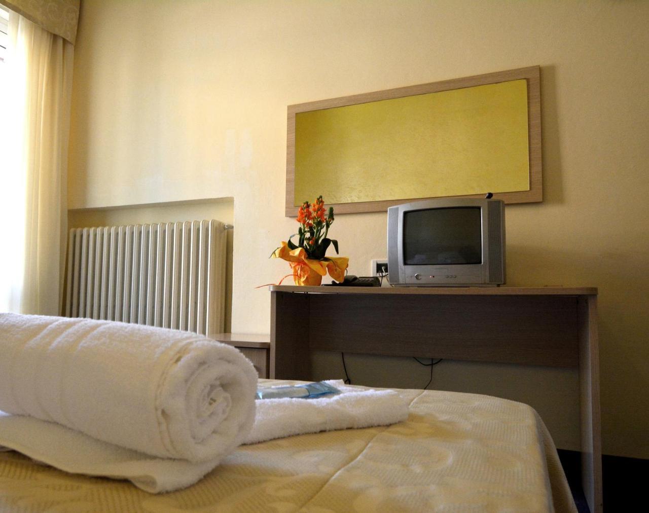 Hotel Orly 체제나티코 외부 사진