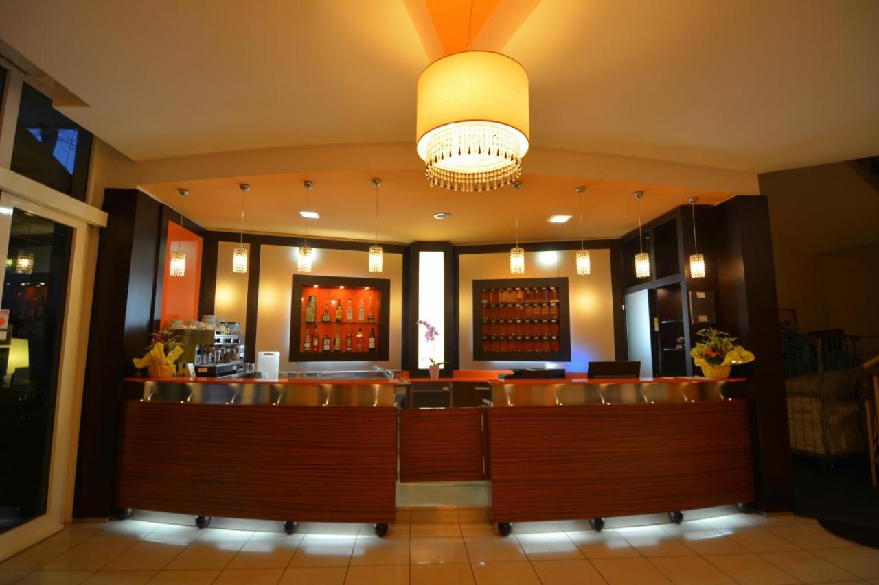 Hotel Orly 체제나티코 외부 사진
