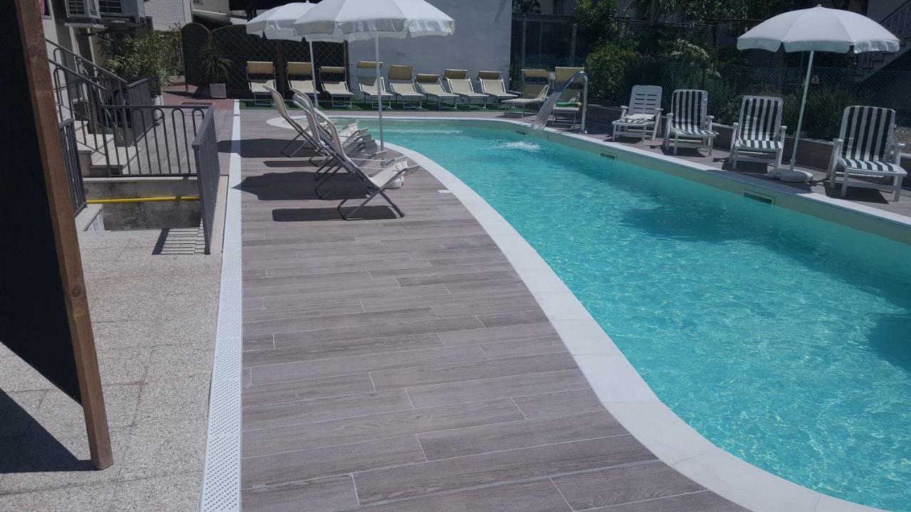Hotel Orly 체제나티코 외부 사진